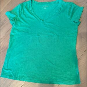 Universal Threads Tropical Green Woman’s V Neck Shirt
